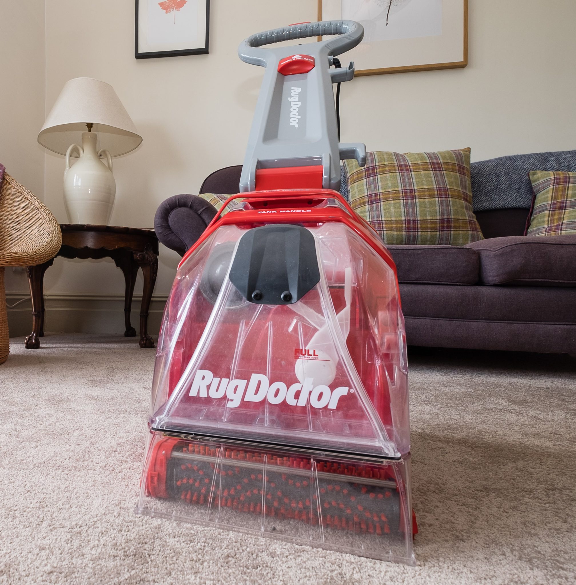 Deep carpet cleaner in living room